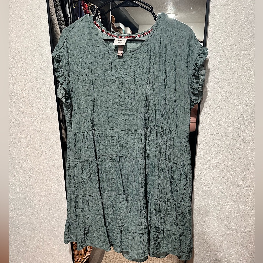 Knox Rose size L baby doll dress. Fun and light!